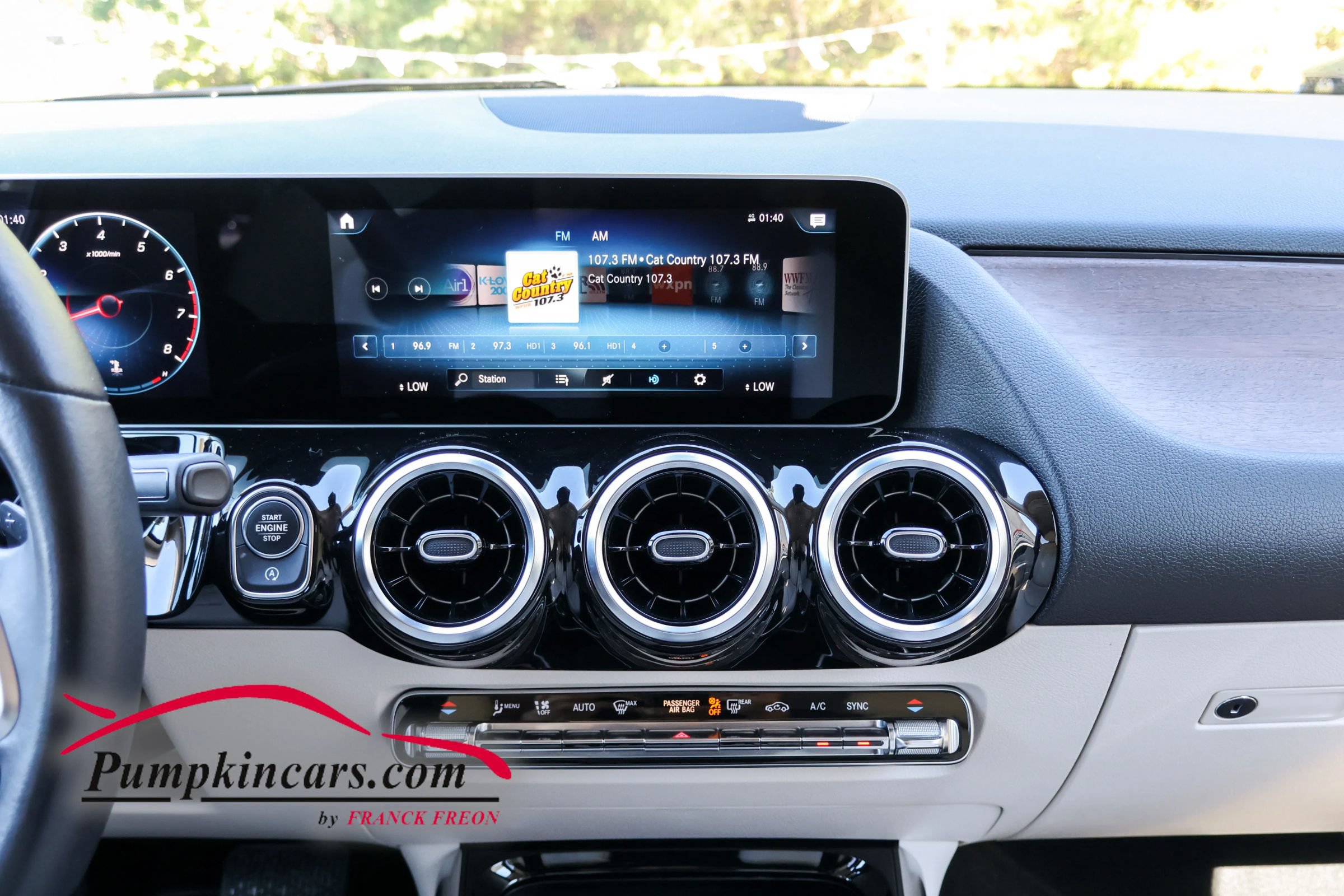 Used 2021 Mercedes-Benz GLA 250 4MATIC w/ Premium Package image 34