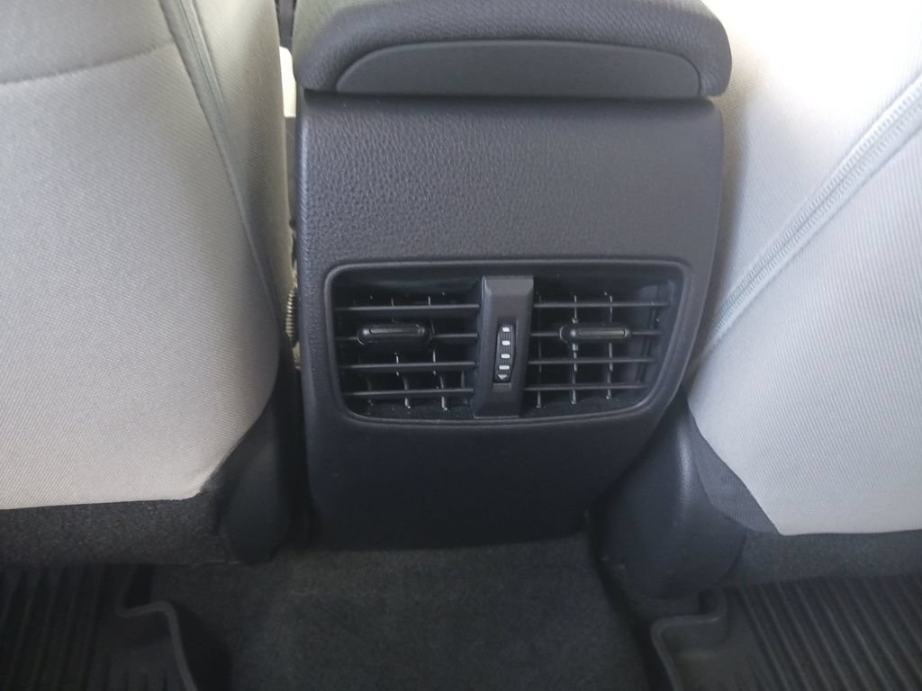 Used 2022 Toyota Corolla Cross L FWD image 22
