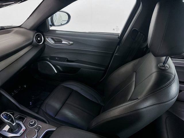 Used 2023 Alfa Romeo Giulia Ti image 23