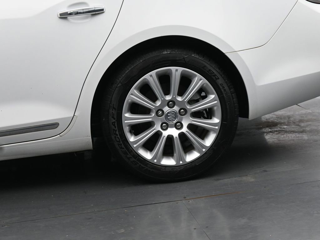 Used 2013 Buick LaCrosse Leather w/ Entertainment Package image 13