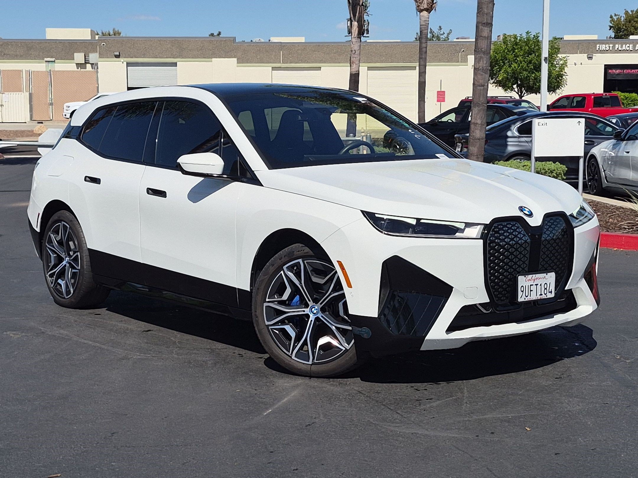 Certified 2025 BMW iX xDrive50 AWD/4WD image 2