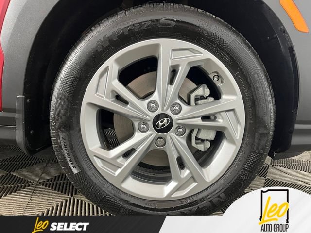 Used 2023 Hyundai Kona SEL AWD/4WD image 30