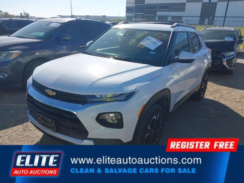 Used 2023 Chevrolet TrailBlazer LT image 3