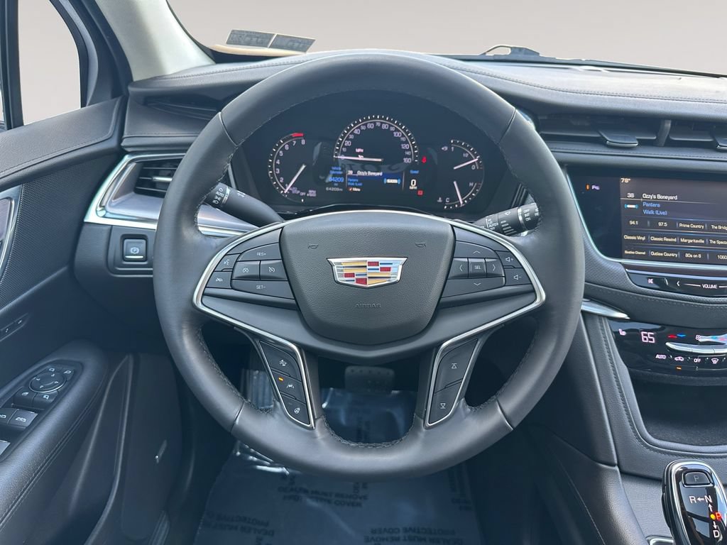 Used 2018 Cadillac XT5 Luxury w/ Driver Awareness Package FWD image 12