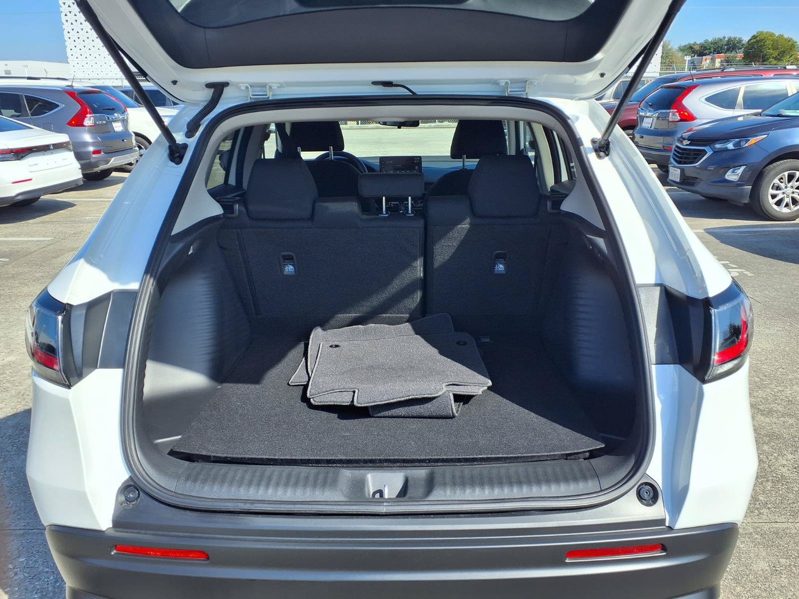 Certified 2027 Honda HR-V LX image 20