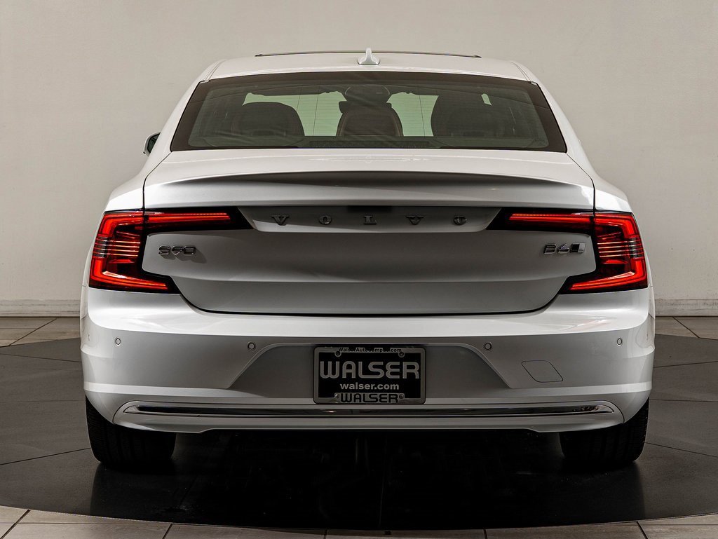 Used 2023 Volvo S90 B6 Ultimate w/ Lounge Package image 7