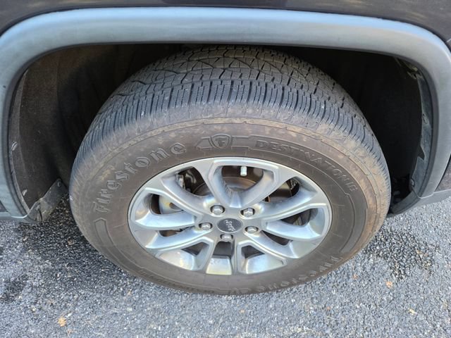 Used 2014 Jeep Grand Cherokee Limited w/ Trailer Tow Group IV RWD image 35