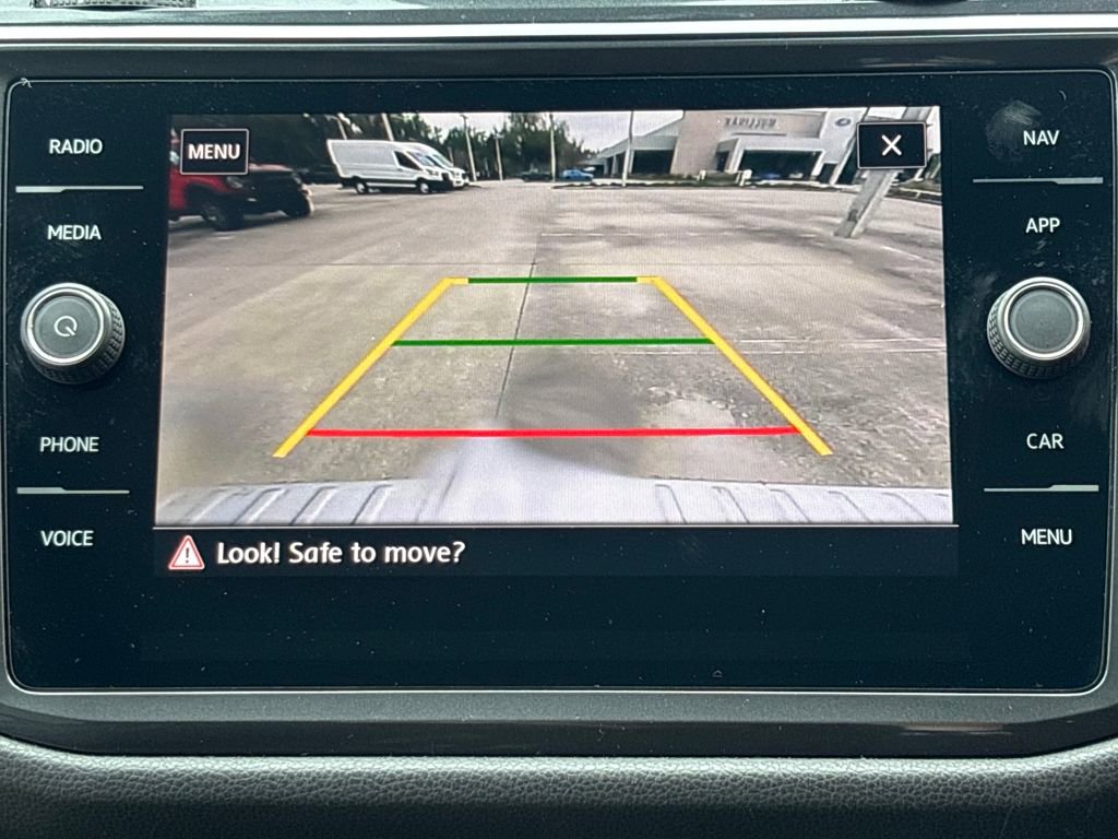 Used 2020 Volkswagen Tiguan SEL image 27