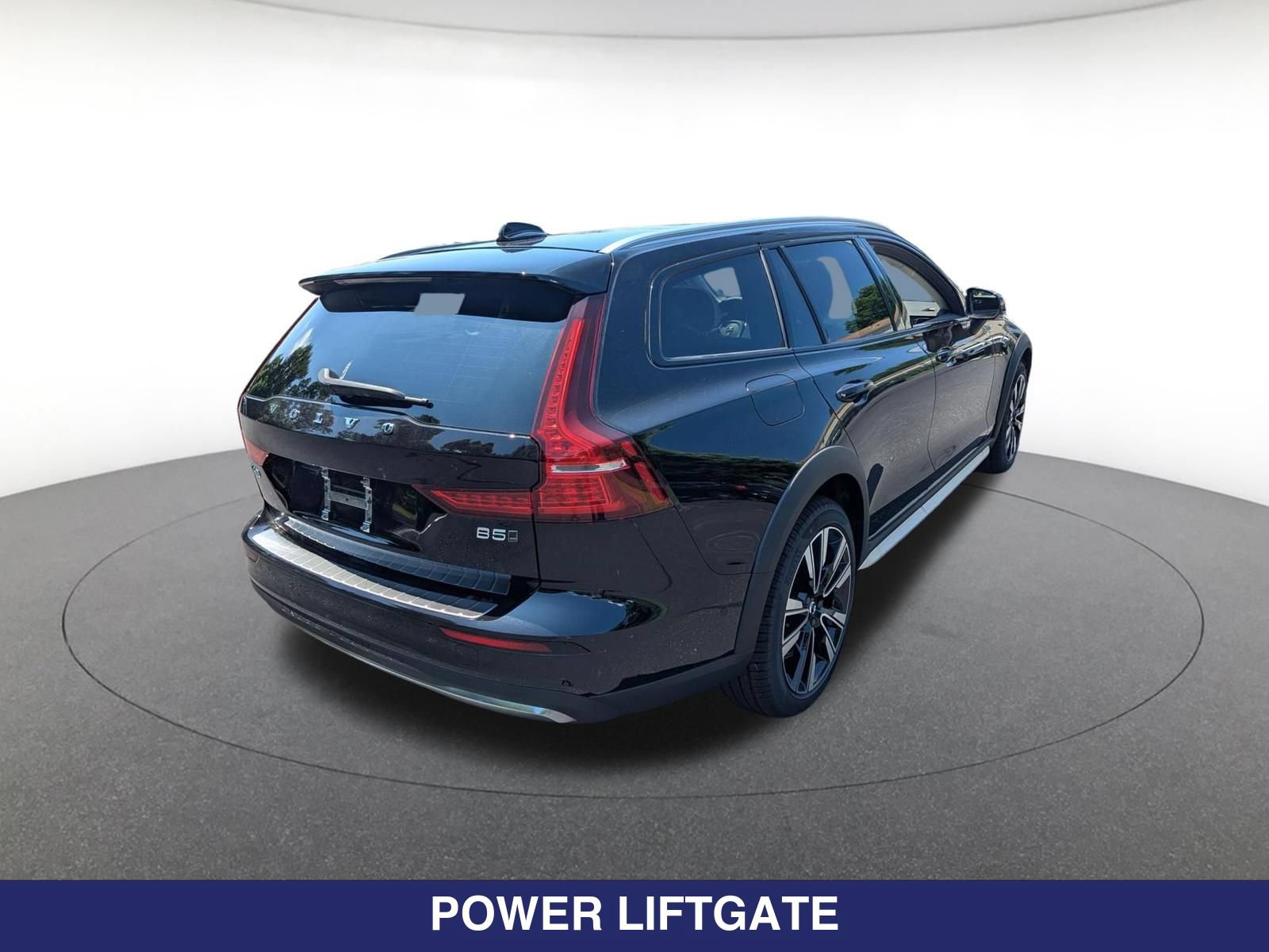 New 2026 Volvo V60 B5 Cross Country Ultra w/ Protection Package Premier AWD/4WD image 5