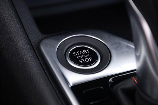 Certified 2025 Nissan Sentra SR image 17