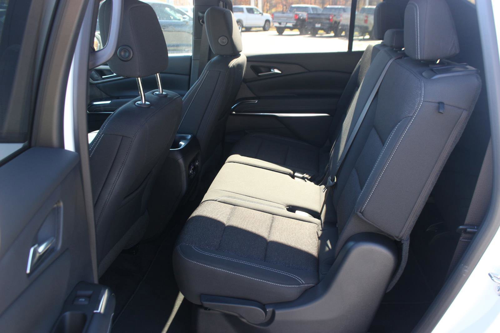 New 2025 Chevrolet Traverse LT w/ Driver Confidence Package image 11