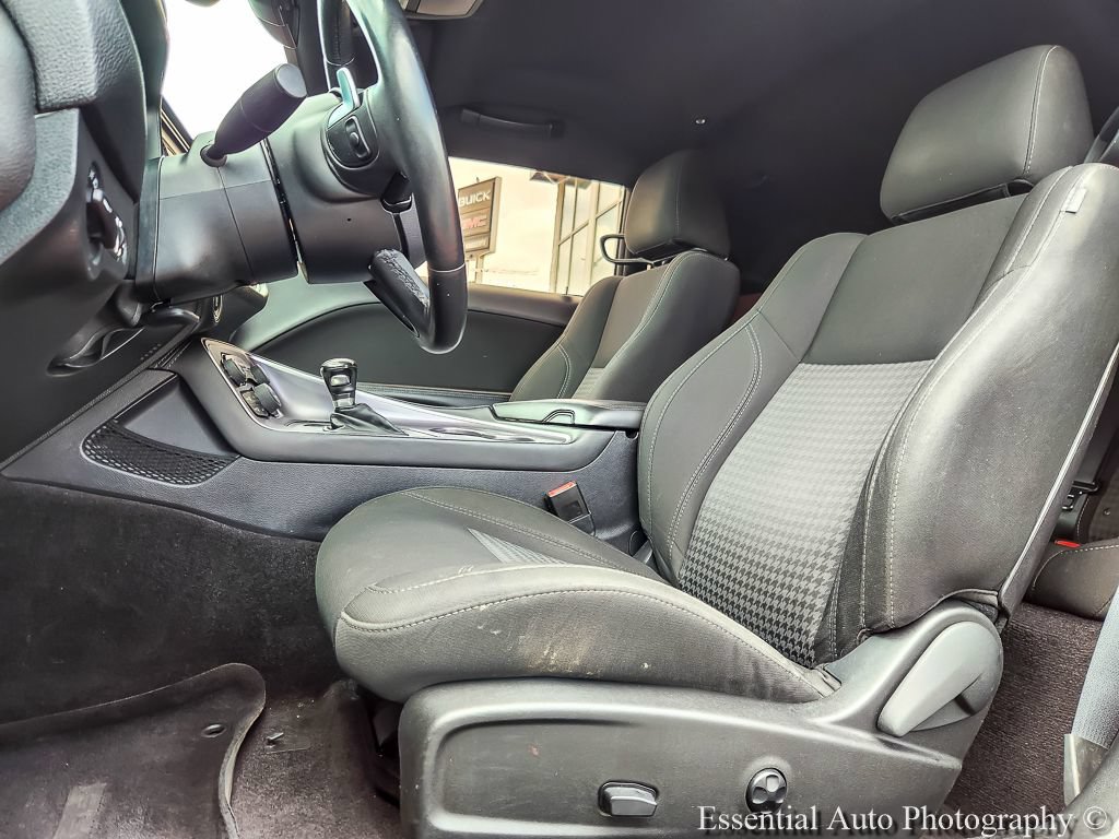 Used 2016 Dodge Challenger SXT w/ Sound Group RWD image 7