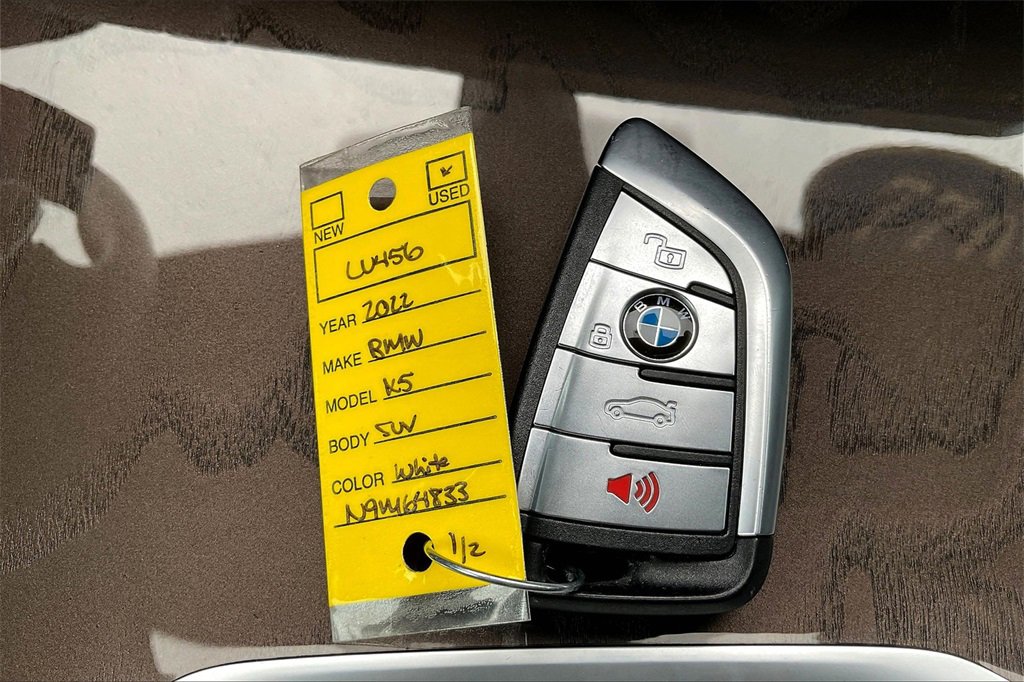 Used 2022 BMW X5 xDrive40i w/ Parking Assistance Package image 29