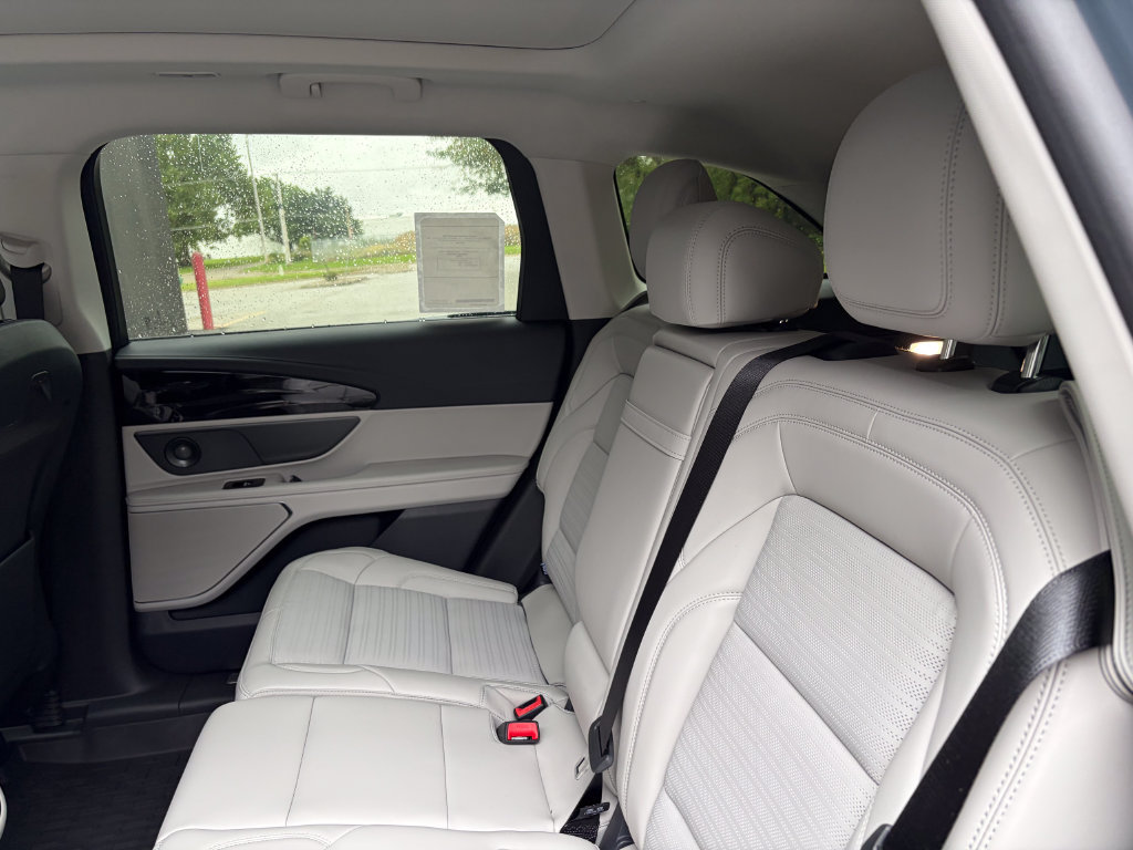 New 2026 Lincoln Nautilus Reserve w/ Jet Appearance Package AWD/4WD image 18