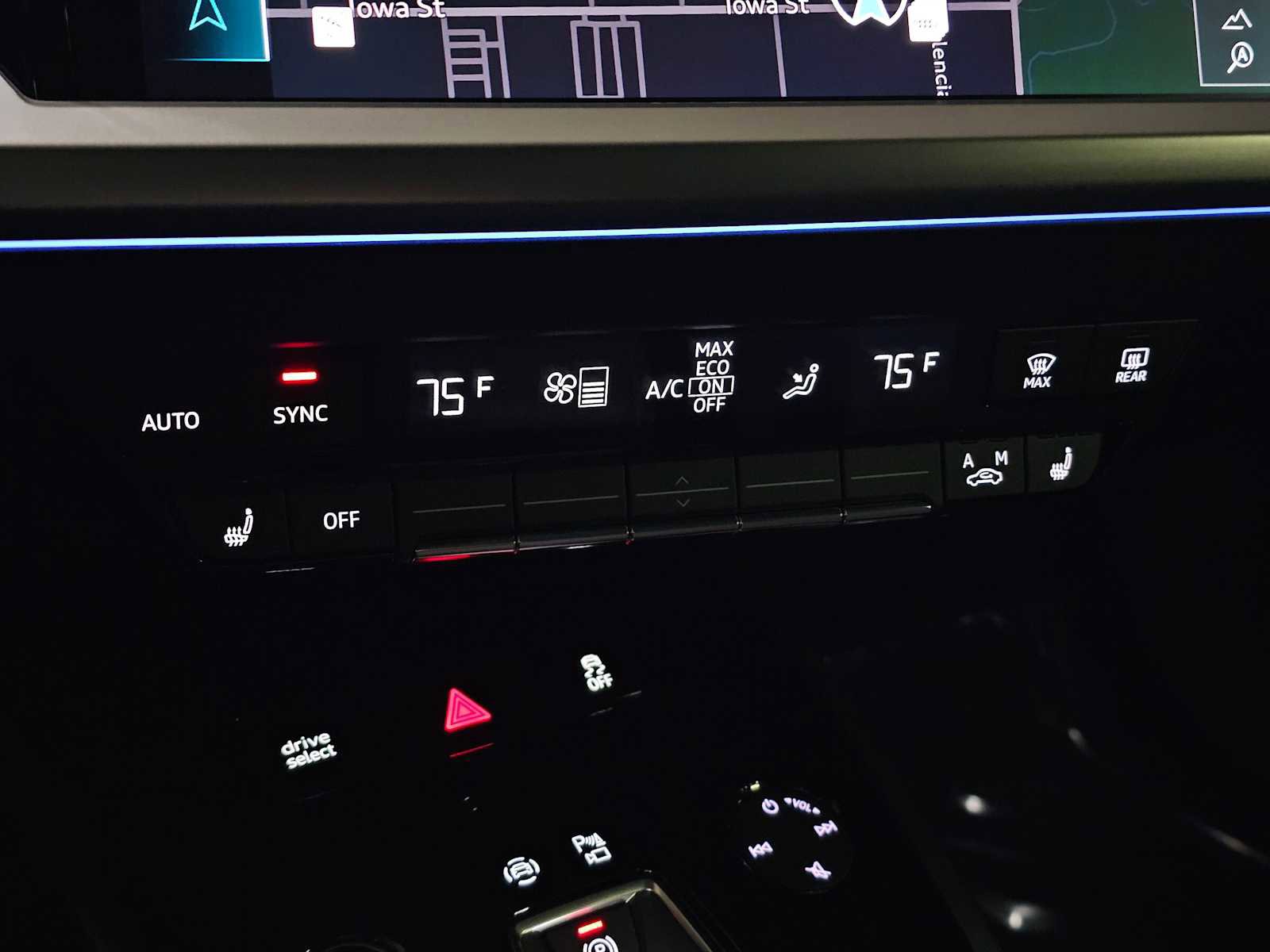 Used 2024 Audi Q4 e-tron Premium Plus image 30