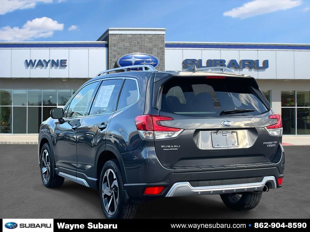 Used 2022 Subaru Forester Touring image 3