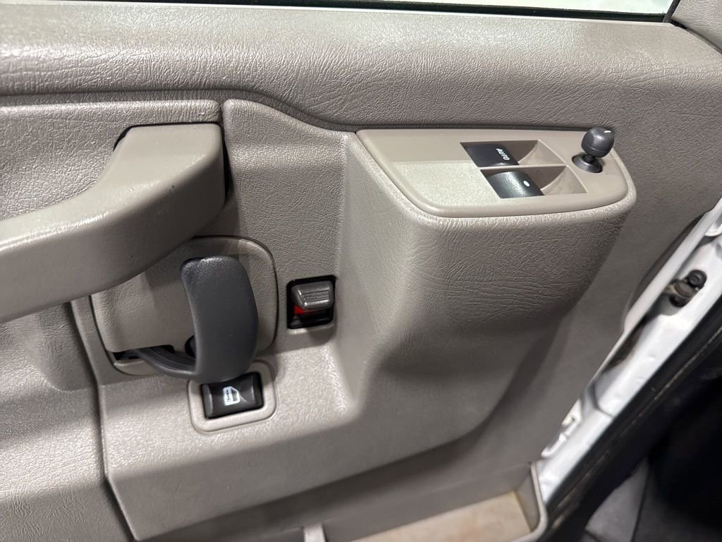 Used 2020 GMC Savana 2500 Work Van w/ Driver Convenience Package image 19