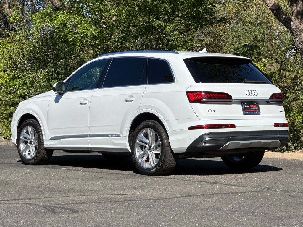 Used 2023 Audi Q7 3.0T Premium Plus AWD/4WD image 7