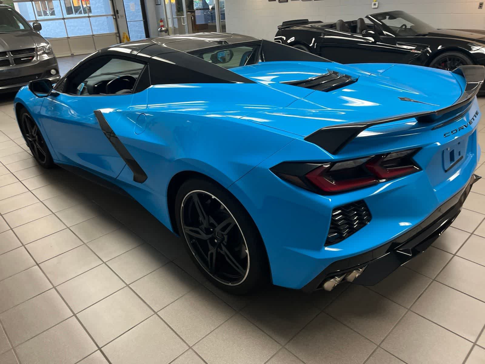 Used 2021 Chevrolet Corvette Stingray Premium Conv w/ Z51 Performance Package RWD image 12