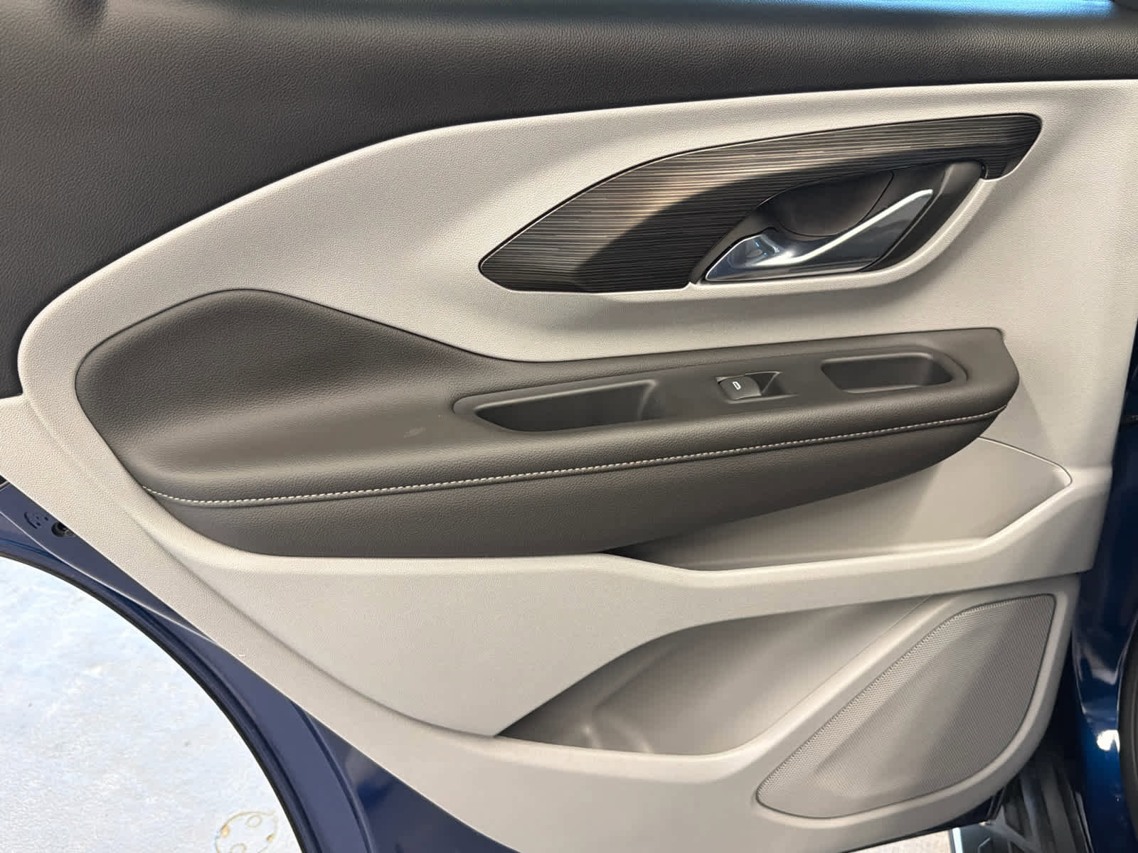 Used 2023 GMC Terrain SLT w/ LPO, 'HIT The Road' Package image 22