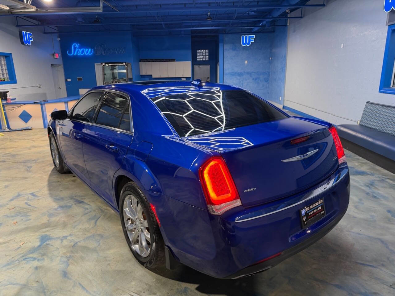 Used 2018 Chrysler 300 Touring L AWD/4WD image 12