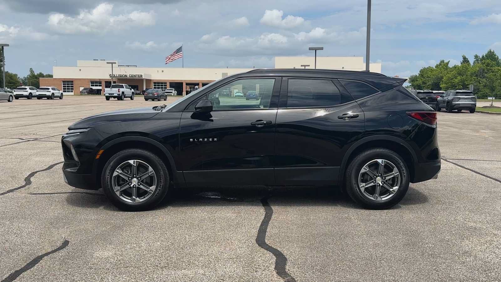 Certified 2024 Chevrolet Blazer LT w/ Convenience Package FWD image 5