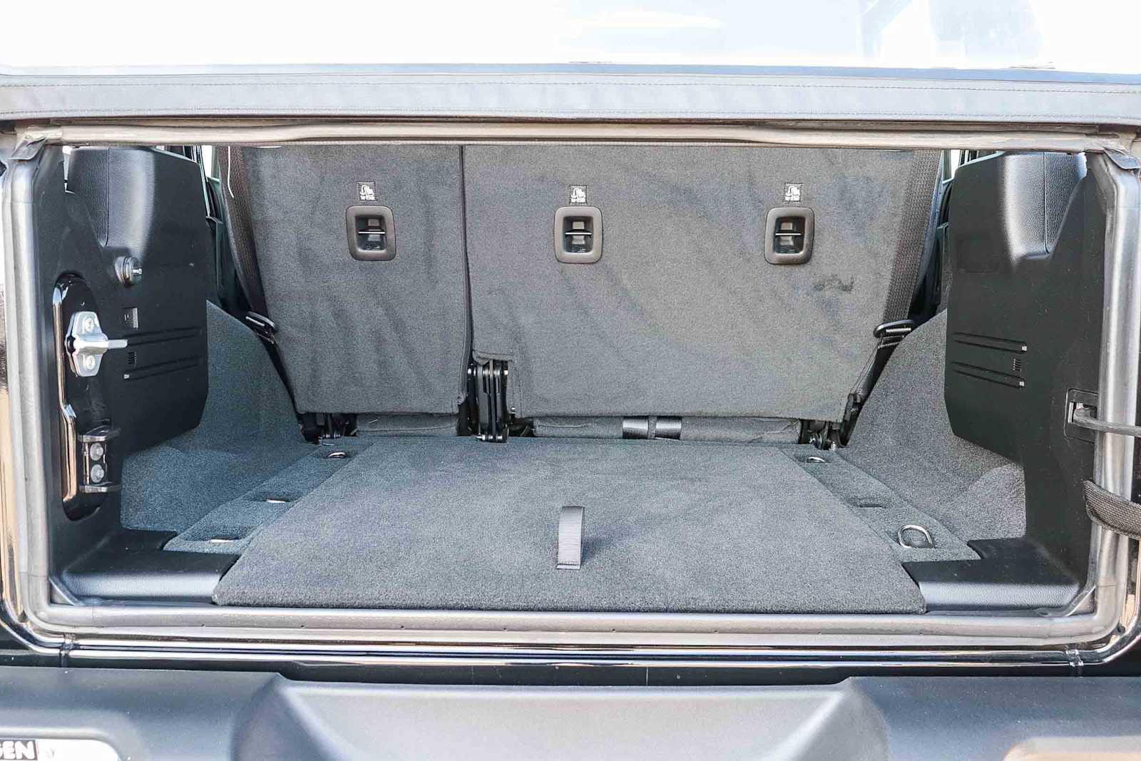 Used 2022 Jeep Wrangler Unlimited Sport image 26