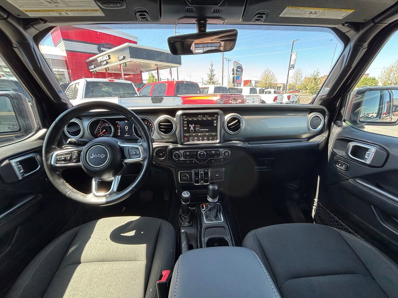 Used 2018 Jeep Wrangler Unlimited Sahara w/ Uconnect 4C Nav & Sound Group AWD/4WD image 21