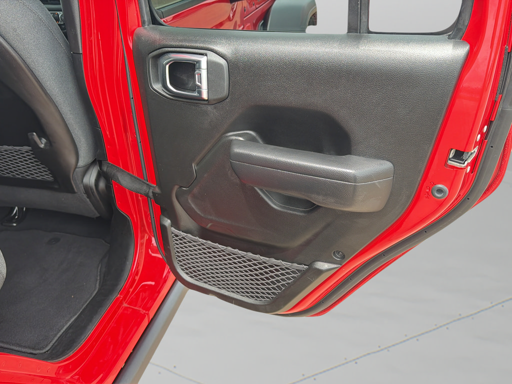 Used 2026 Jeep Wrangler Unlimited Rubicon AWD/4WD image 12