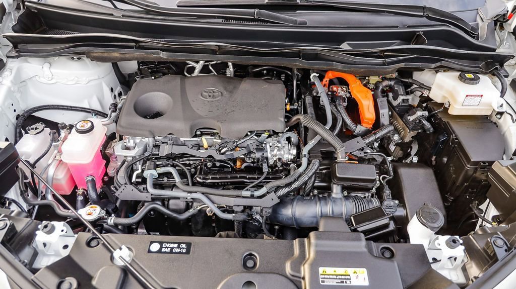 Used 2023 Toyota Sienna Limited image 32