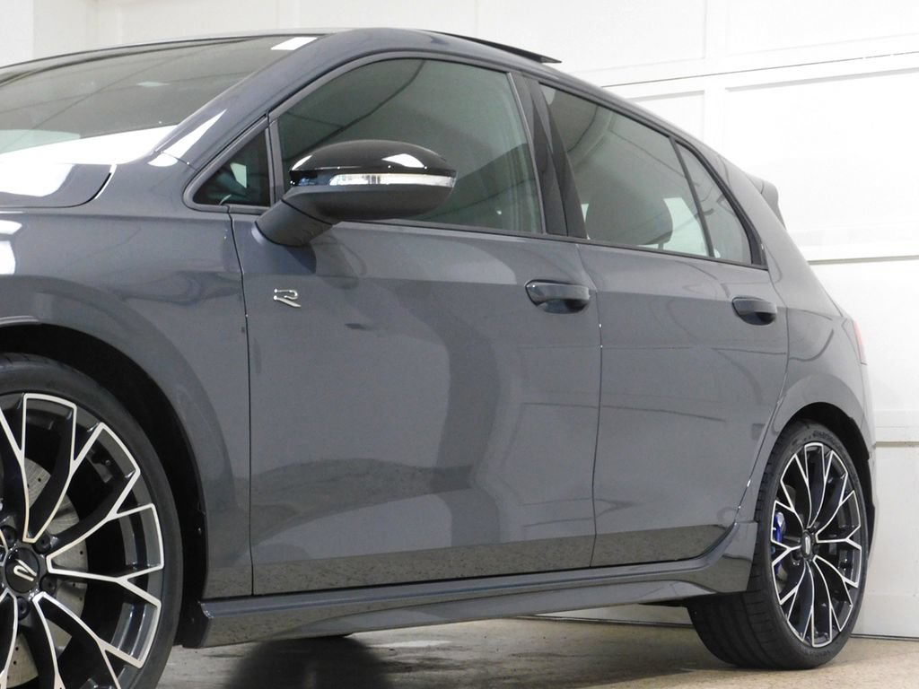 Used 2026 Volkswagen Golf AWD/4WD image 17