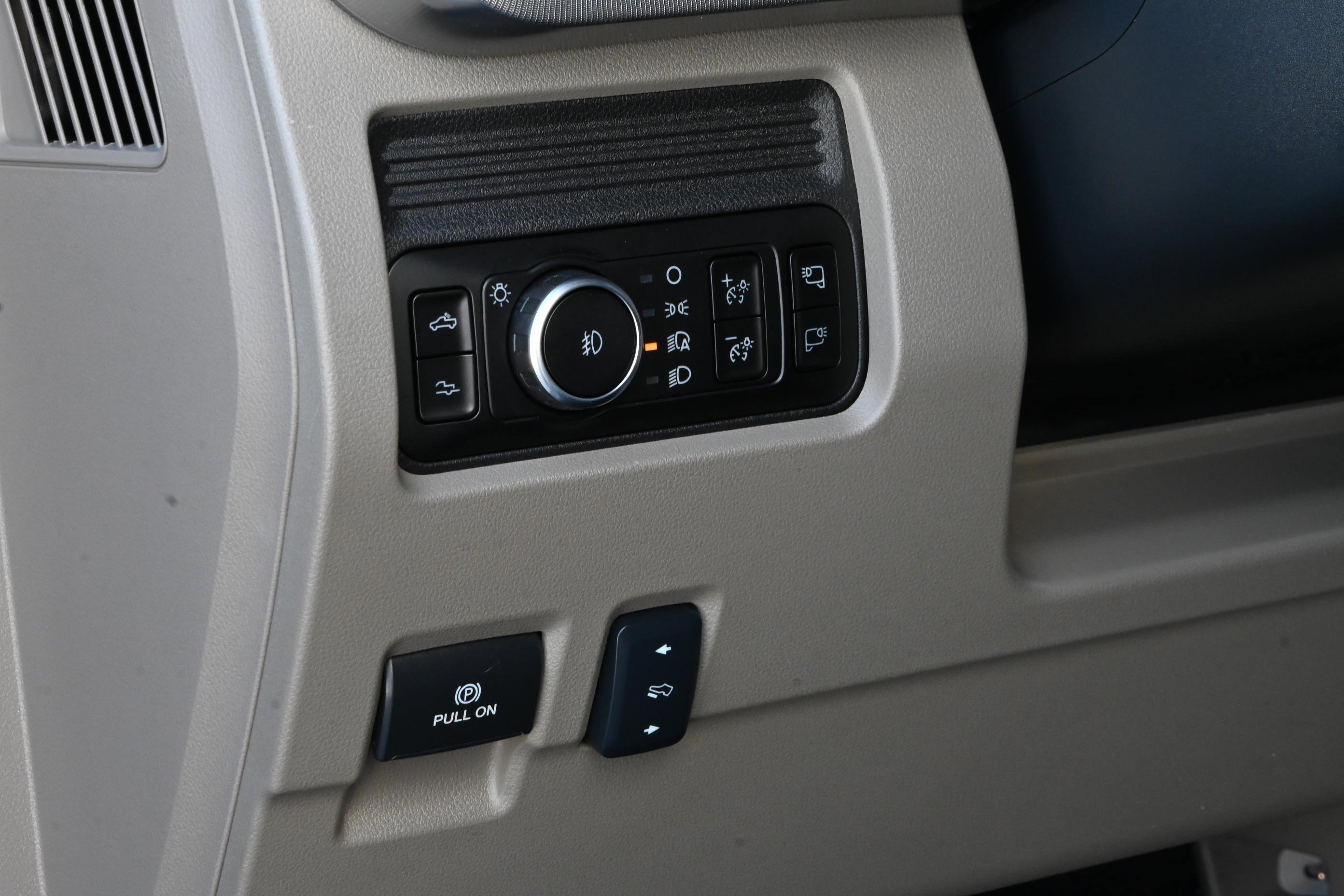 Used 2026 Ford F450 Platinum w/ Platinum Plus Package image 31