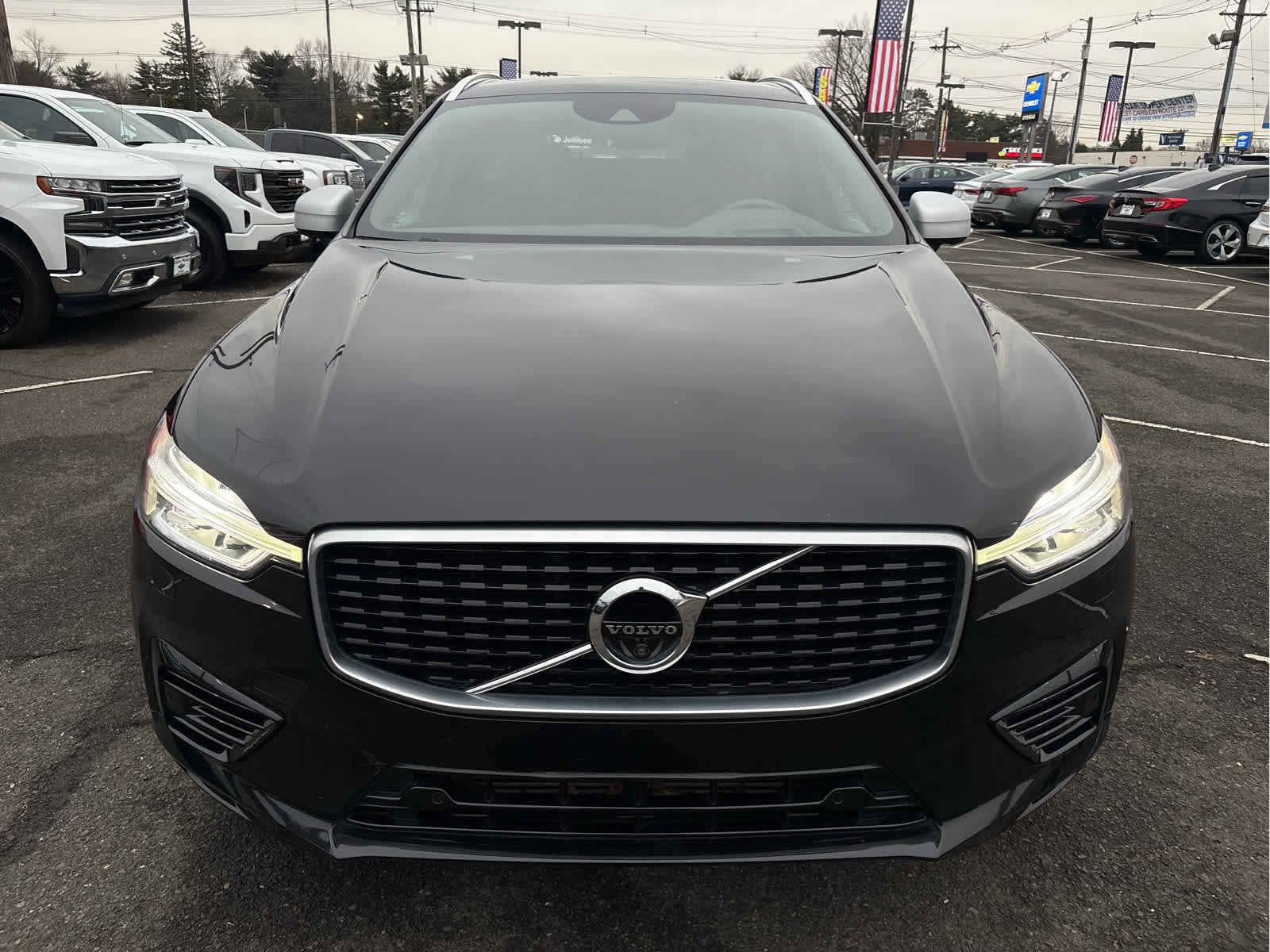 Used 2019 Volvo XC60 T8 R-Design w/ Advanced Package AWD/4WD image 2