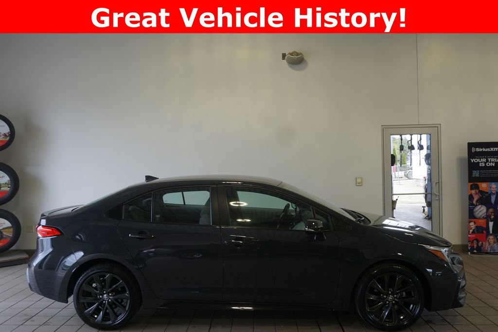 Used 2023 Toyota Corolla SE FWD image 2