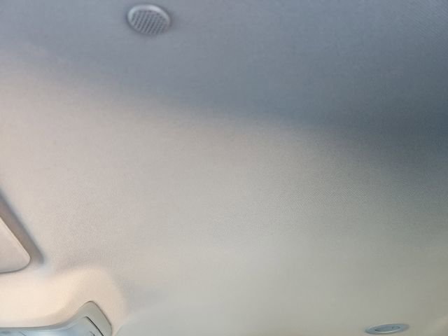 Used 2023 GMC Acadia SLE image 26