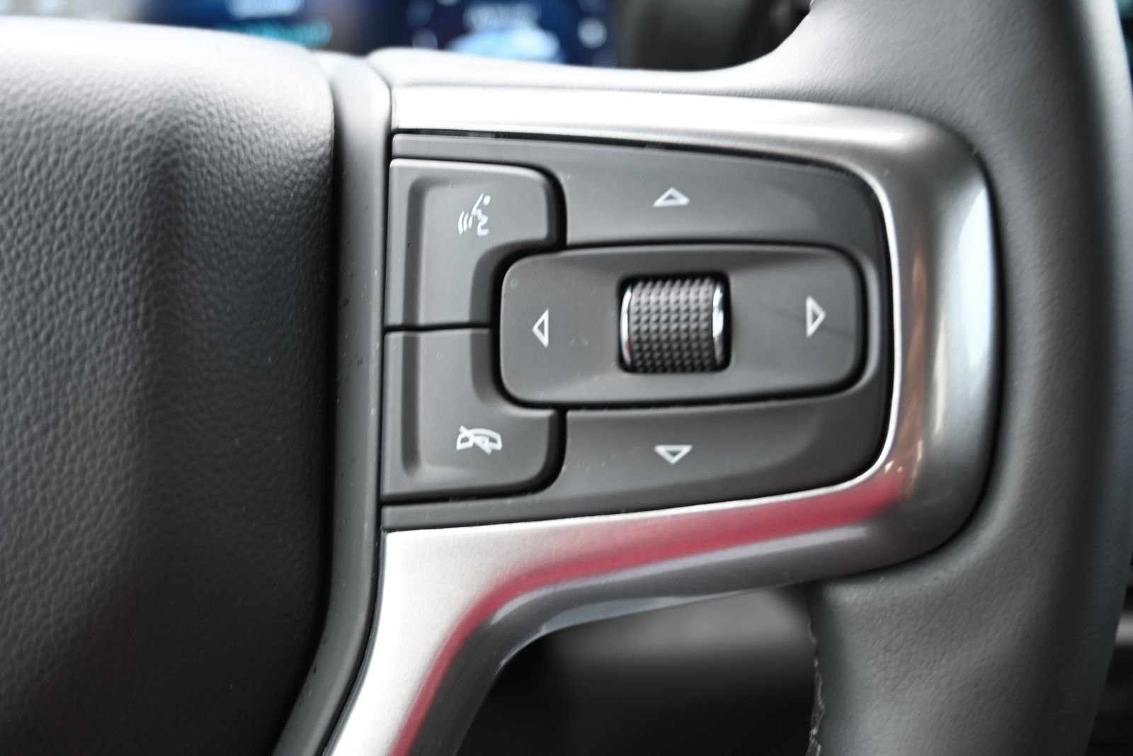 Used 2025 Chevrolet Silverado 1500 LT image 14