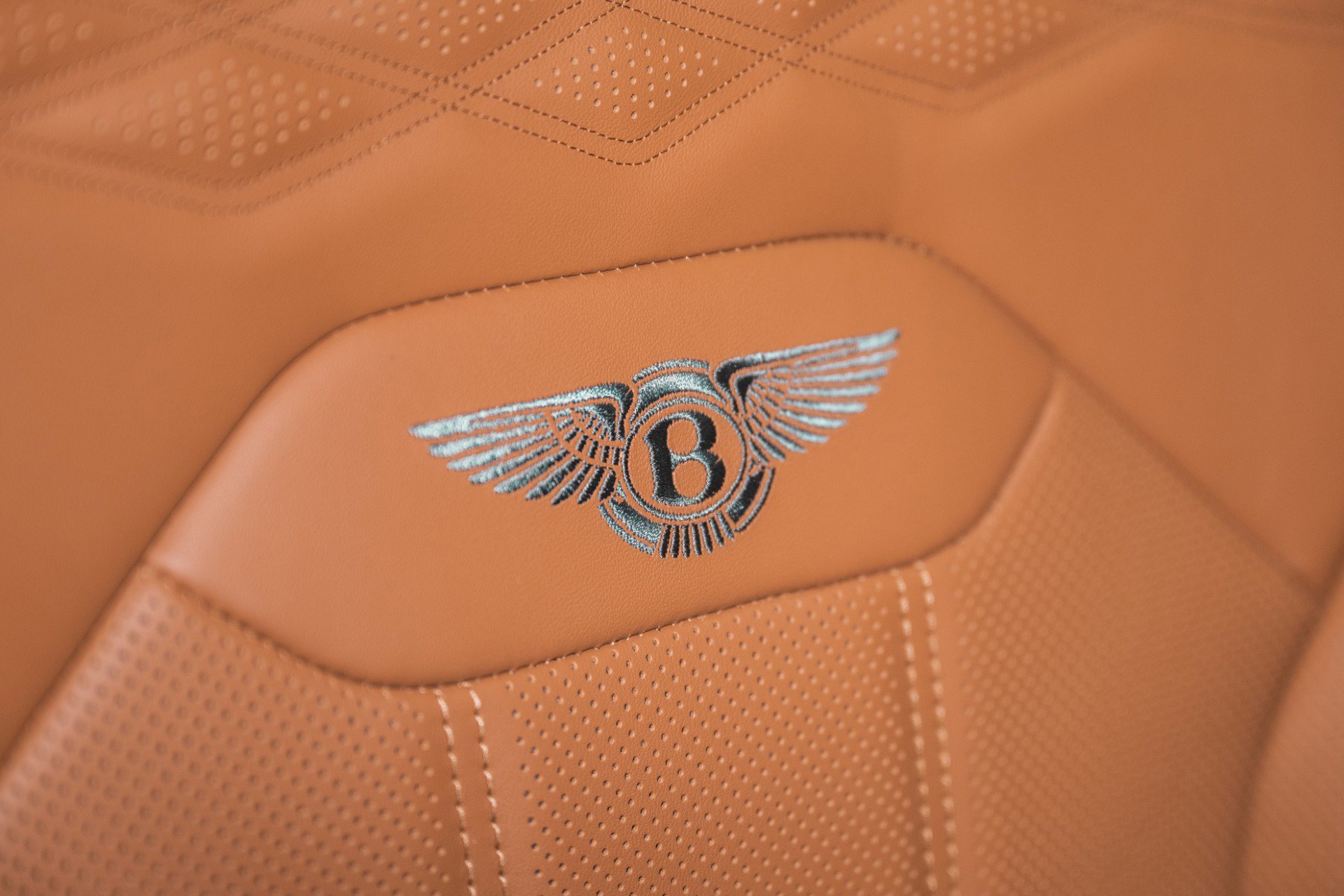 New 2025 Bentley Bentayga image 49