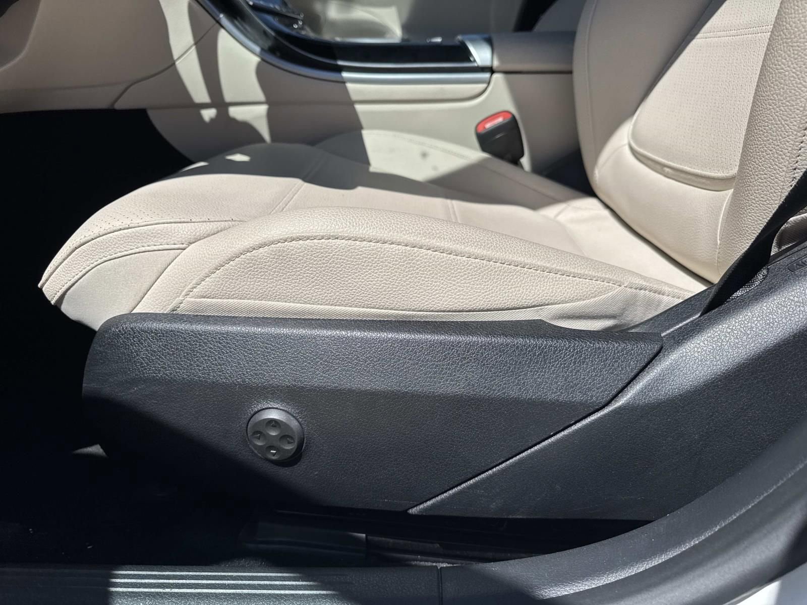 Used 2024 Mercedes-Benz C 300 Sedan image 17