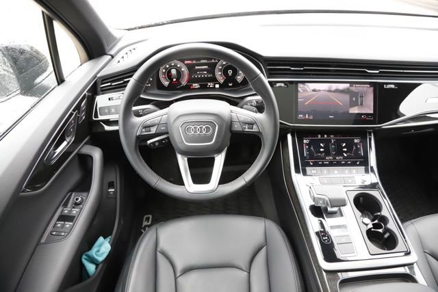 Used 2025 Audi Q7 2.0T Premium w/ Convenience Plus Package image 18