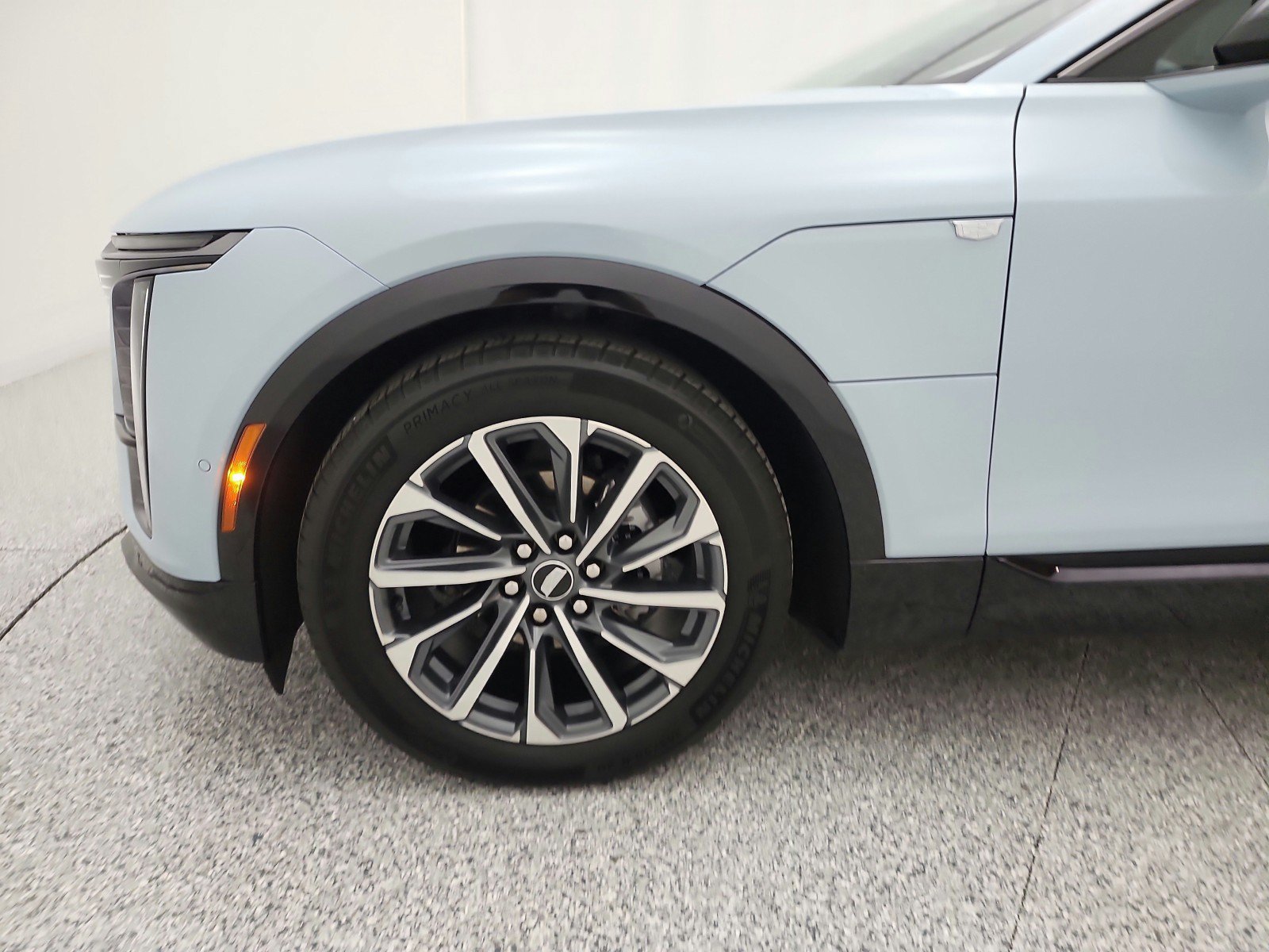 Used 2024 Cadillac Lyriq Sport w/ LPO, Floor Liner Package RWD image 17
