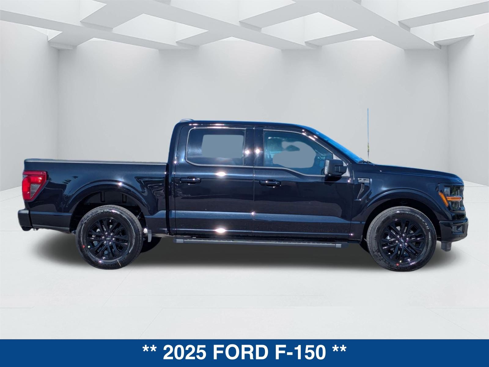 New 2025 Ford F150 XLT w/ Equipment Group 302A MID video 3