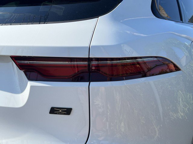 New 2026 Jaguar F-PACE R-Dynamic S image 10