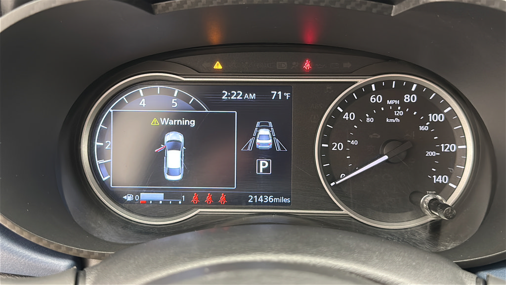 Used 2025 Nissan Versa SV FWD image 15