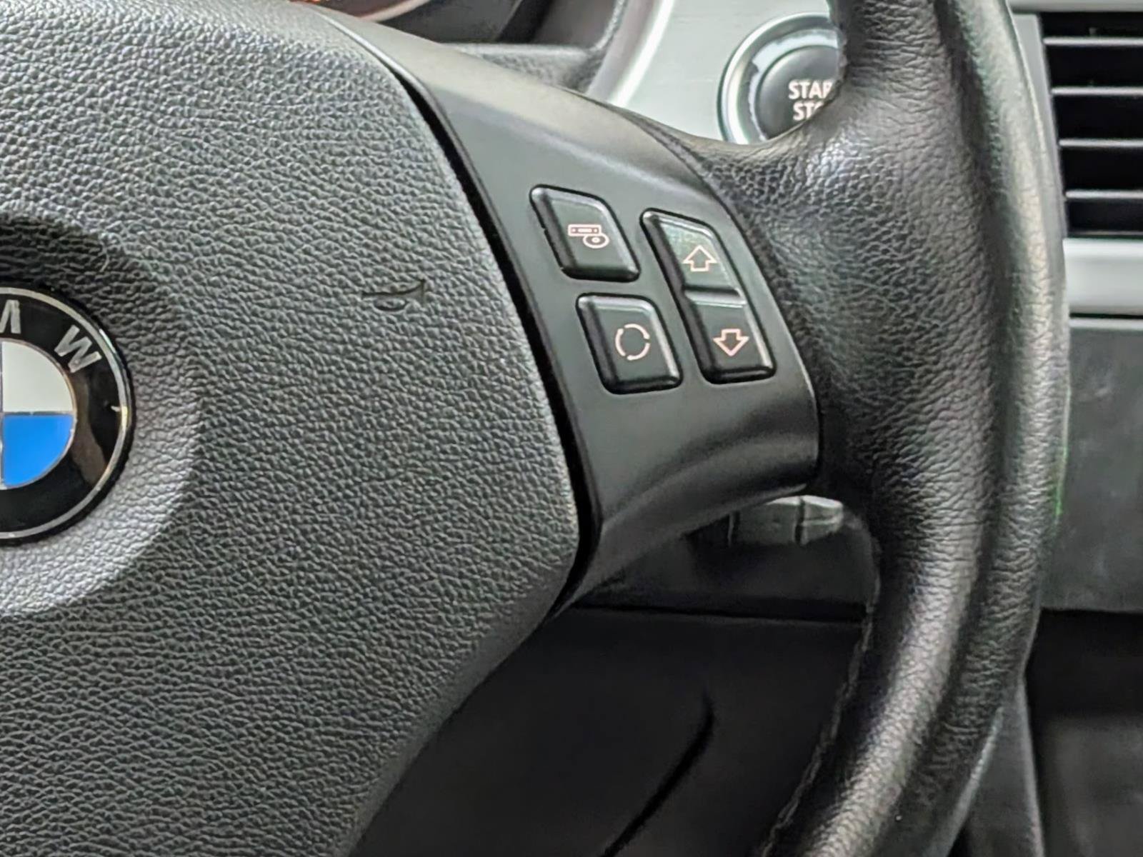 Used 2011 BMW 335i xDrive Sedan AWD/4WD image 33