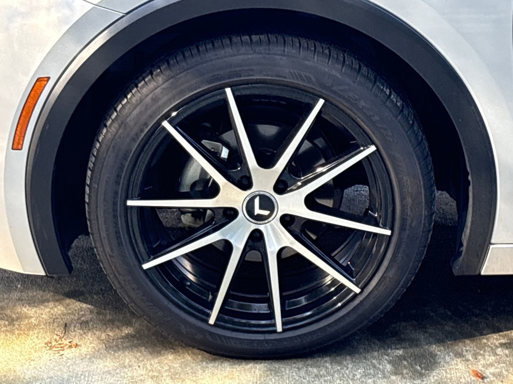 Used 2024 Toyota Prius Limited image 10