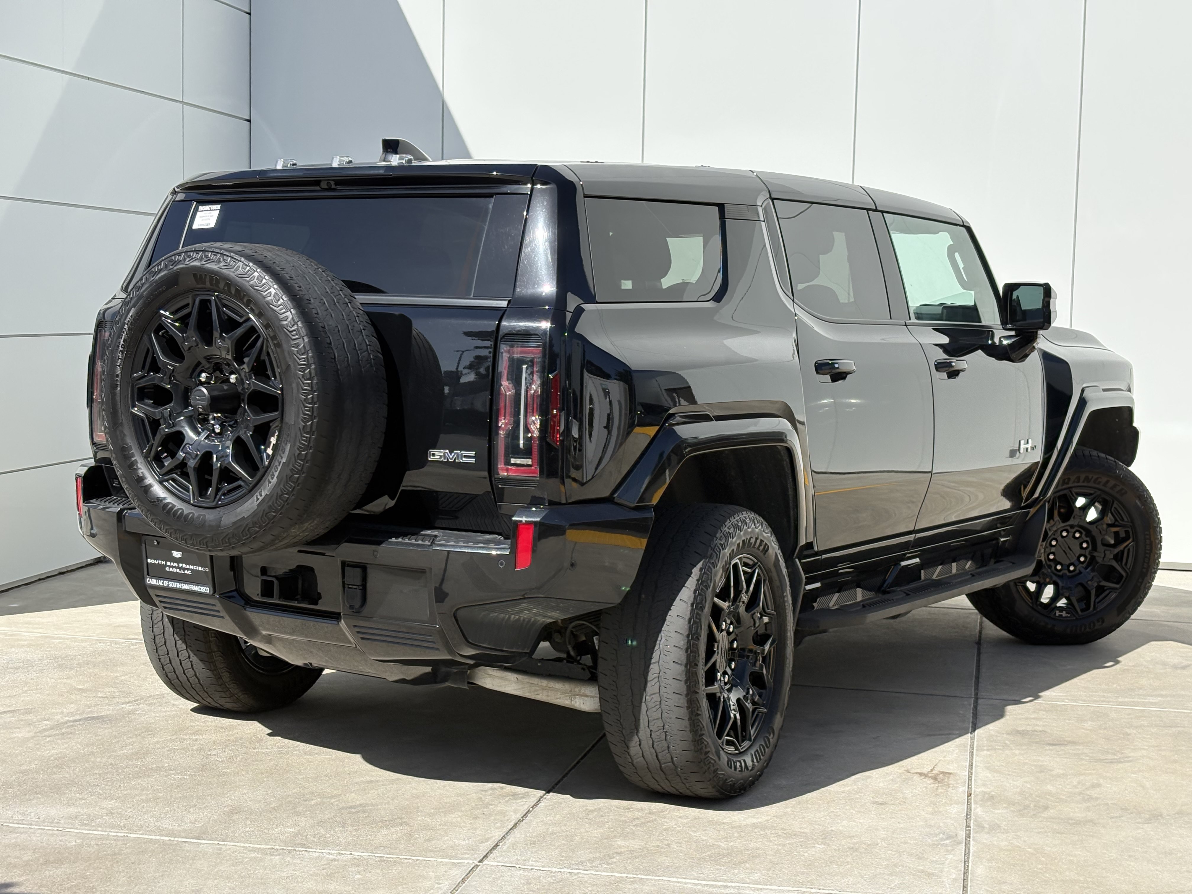 Used 2025 GMC Hummer EV 2X AWD/4WD image 7