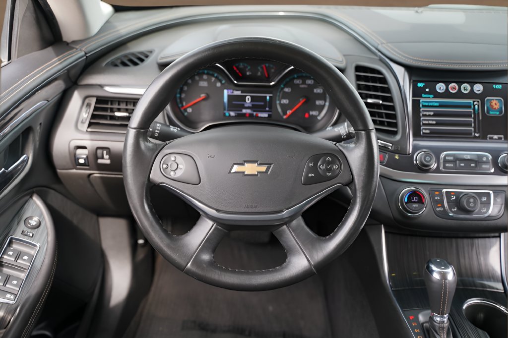 Used 2018 Chevrolet Impala LT FWD image 25