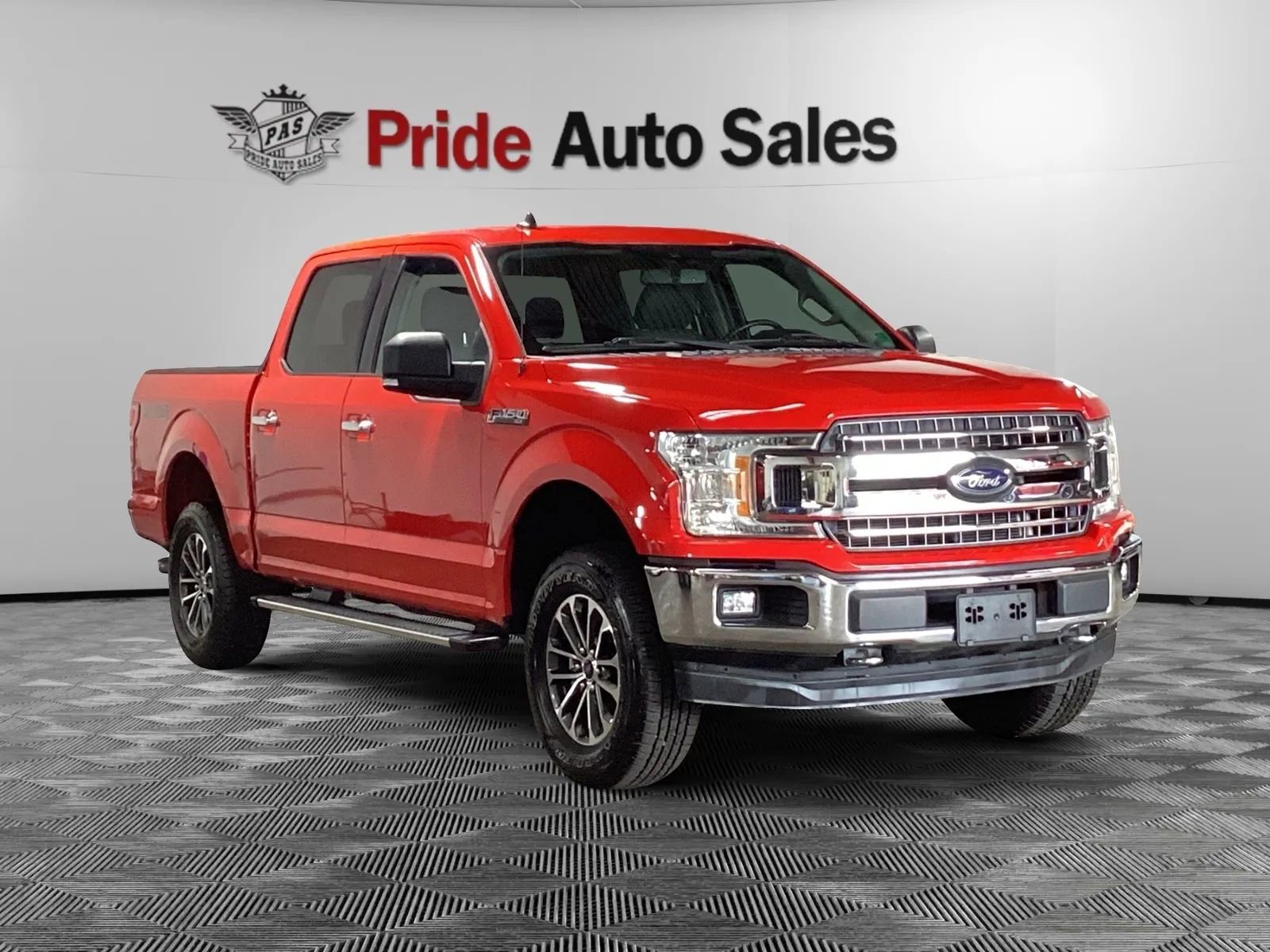Used 2020 Ford F150 XLT w/ Equipment Group 302A Luxury image 3