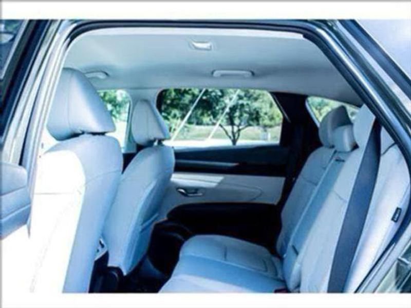 New 2025 Hyundai Tucson SEL image 15