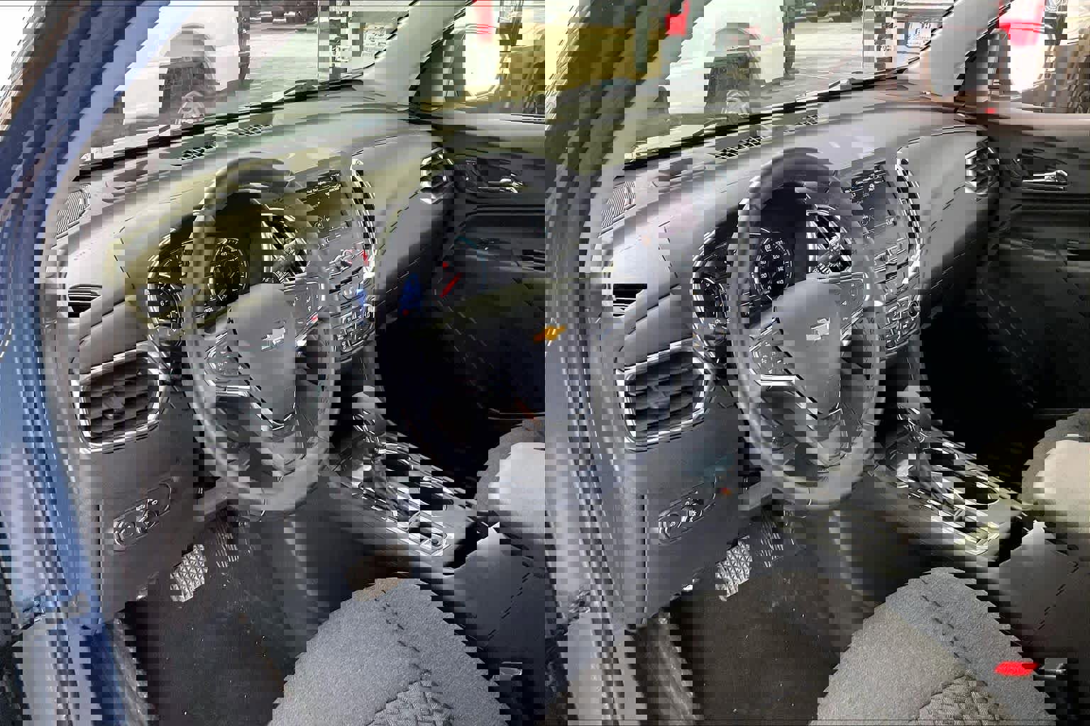 Used 2024 Chevrolet Equinox LT image 16